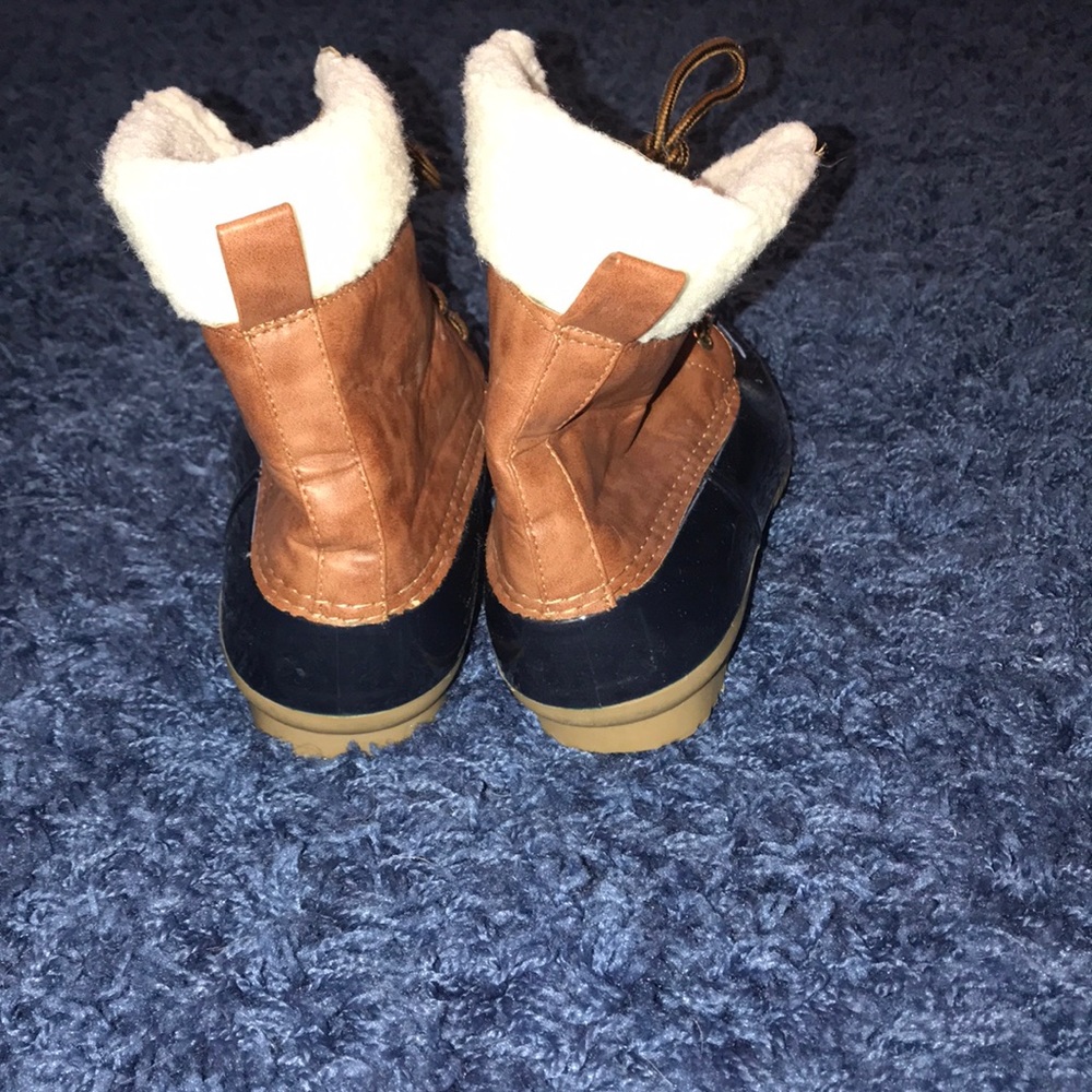 Boots - Picture 4 of 6